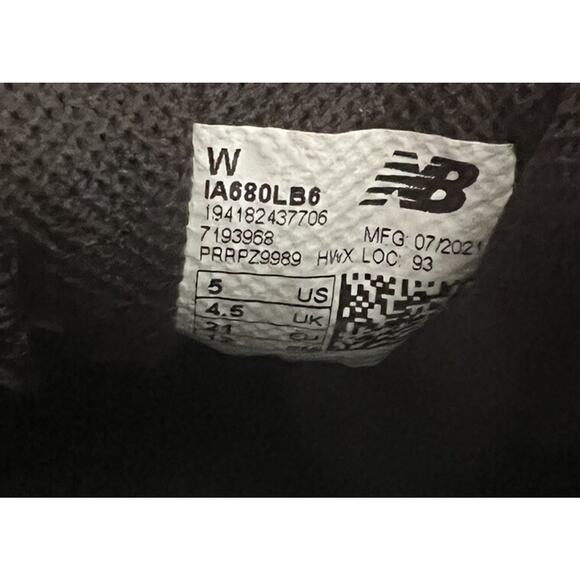 New Balance TODDLER Black/Red Size 5 - Picture 4 of 6